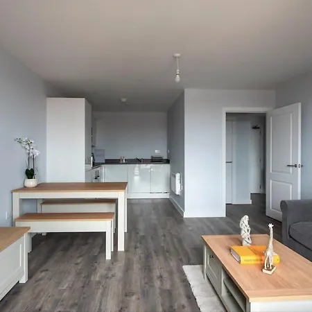 Modern And Stylish 1 Bedroom In The Heart Of Apartment Birmingham