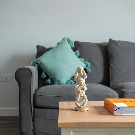 Modern And Stylish 1 Bedroom In The Heart Of